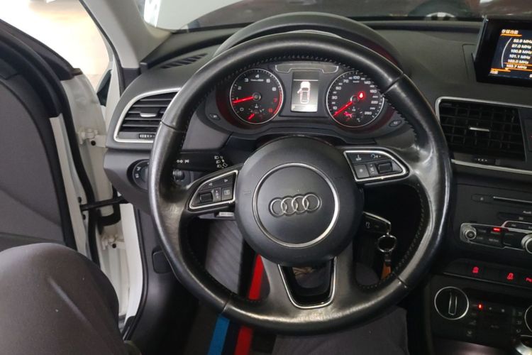 Audi Q3 2017 #11 Audi Q3 2017 car image #11