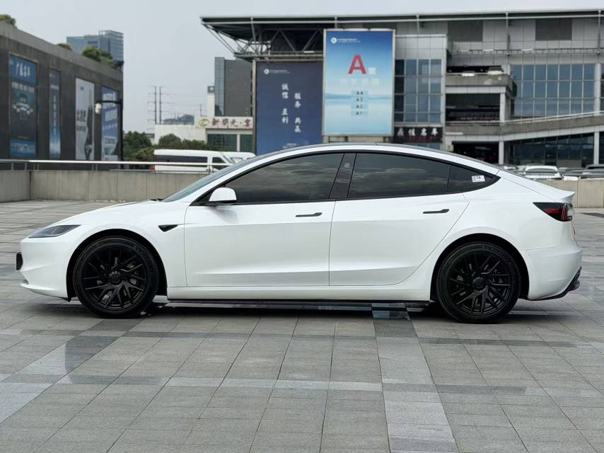 Tesla Model 3 2024 #8 Tesla Model 3 2024 car image #8