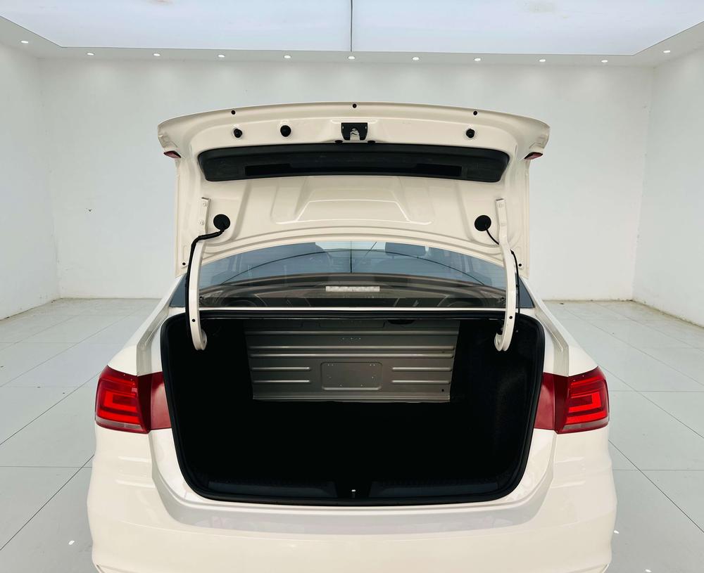 Volkswagen Santana 2022 car image #23
