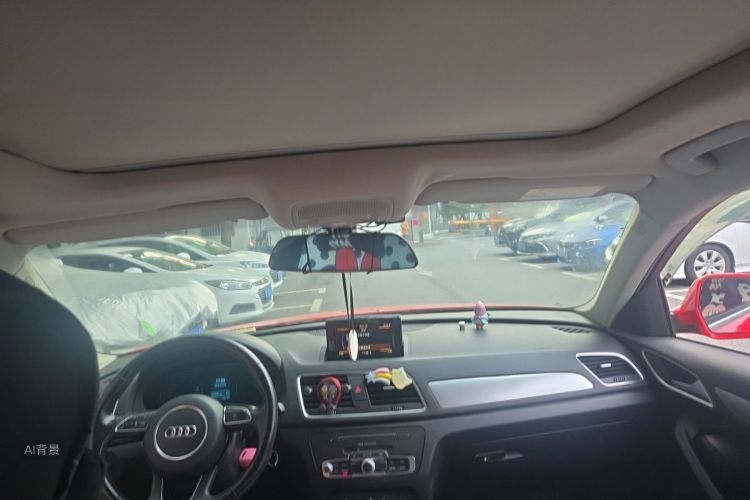Audi Q3 2016 car image #20