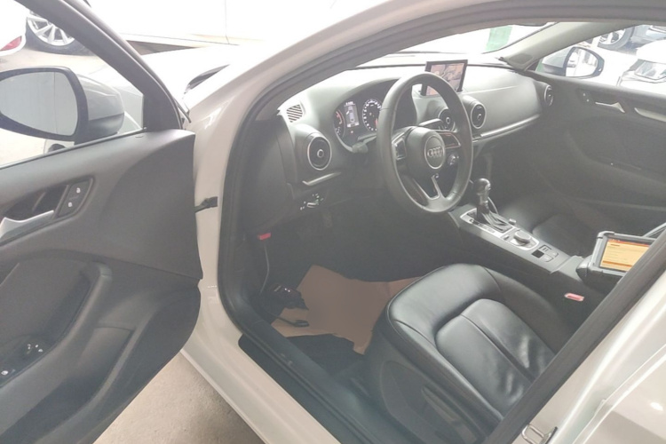 Audi A3 2017 immagine di auto #16