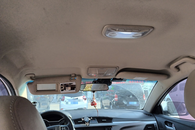 GEELY Emgrand 2018 car image #18