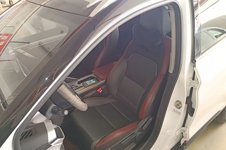 GEELY Coolray 2023 изображение автомобиля #15