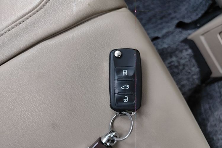 Volkswagen Bora 2014 immagine di auto #9
