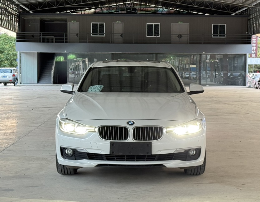 BMW 3 Series 2018 car image 