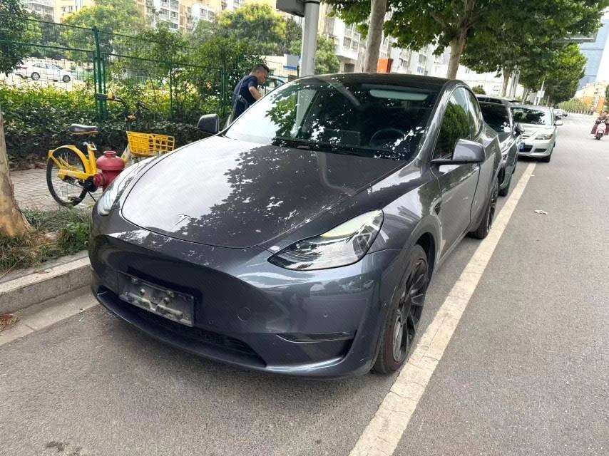 Tesla Model Y 2023 Tesla Model Y 2023 car image