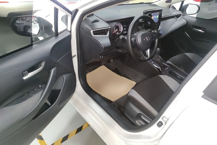 Toyota Corolla 2024 car image #16