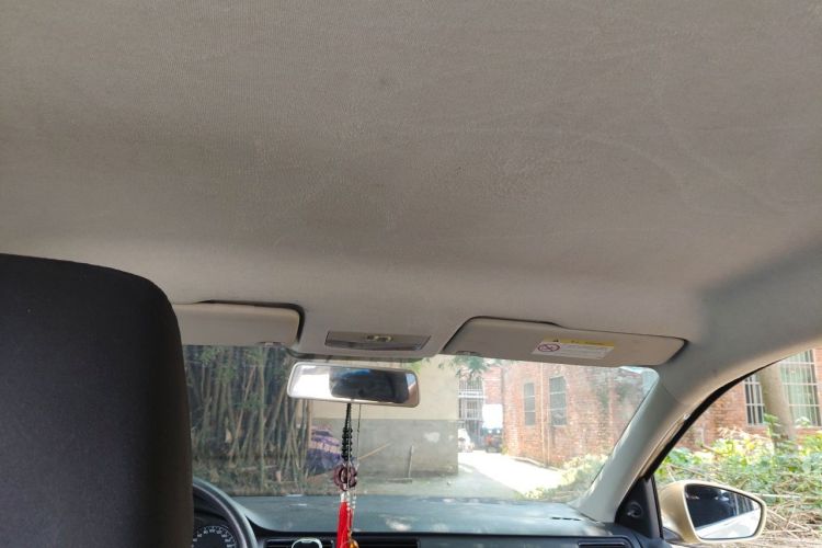 Volkswagen Santana 2015 car image #16