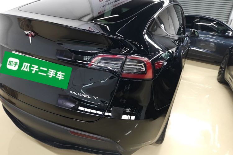 Tesla Model Y 2023 #8 Tesla Model Y 2023 car image #8