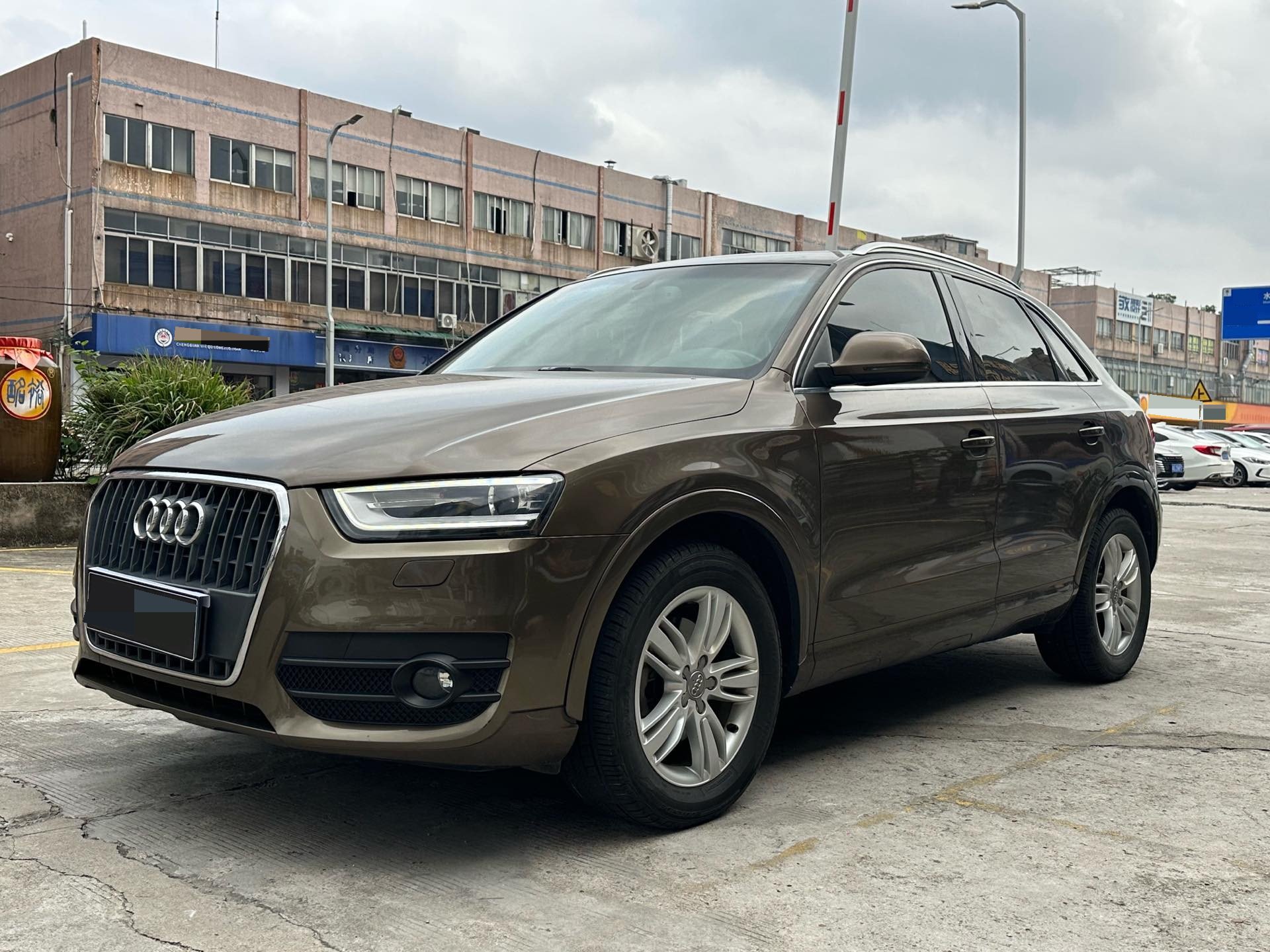 Audi Q3 2014 car image 