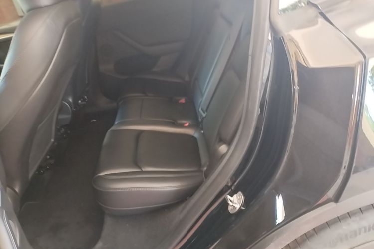 Tesla Model Y 2023 immagine di auto #17