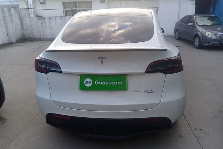 Tesla Model Y 2023 #6 Tesla Model Y 2023 car image #6