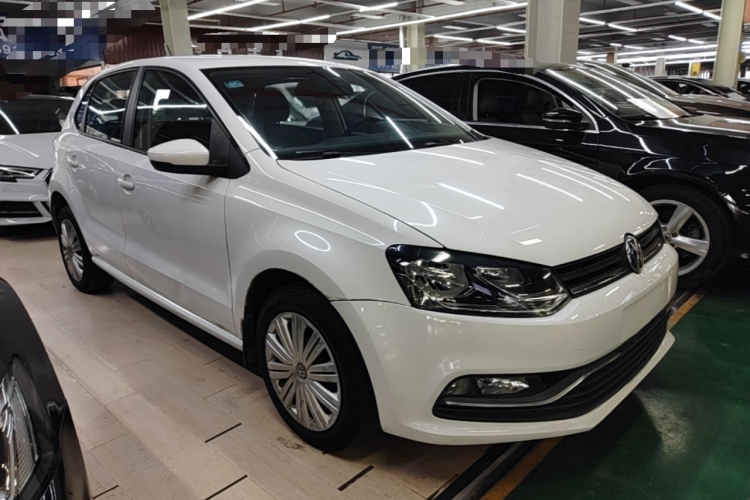 Volkswagen Polo 2016 car image #6