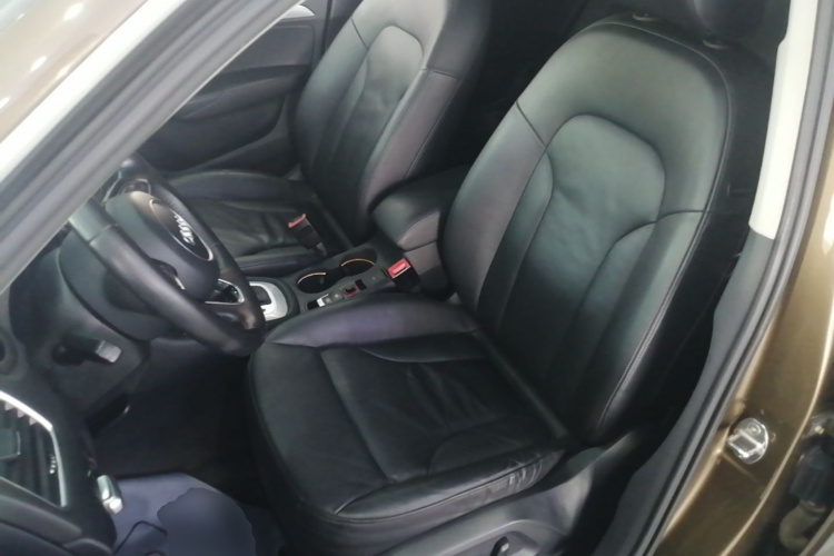 Audi Q3 2015 #15 Audi Q3 2015 car image #15