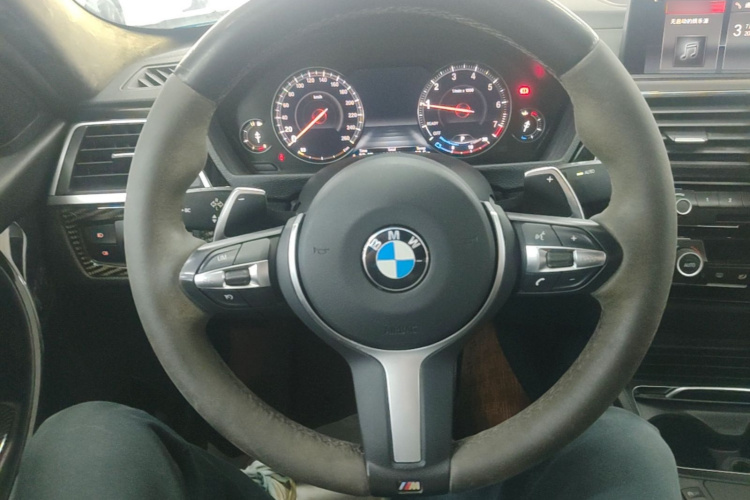 BMW 3 Series 2018 #11 BMW 3 Series 2018 car image #11