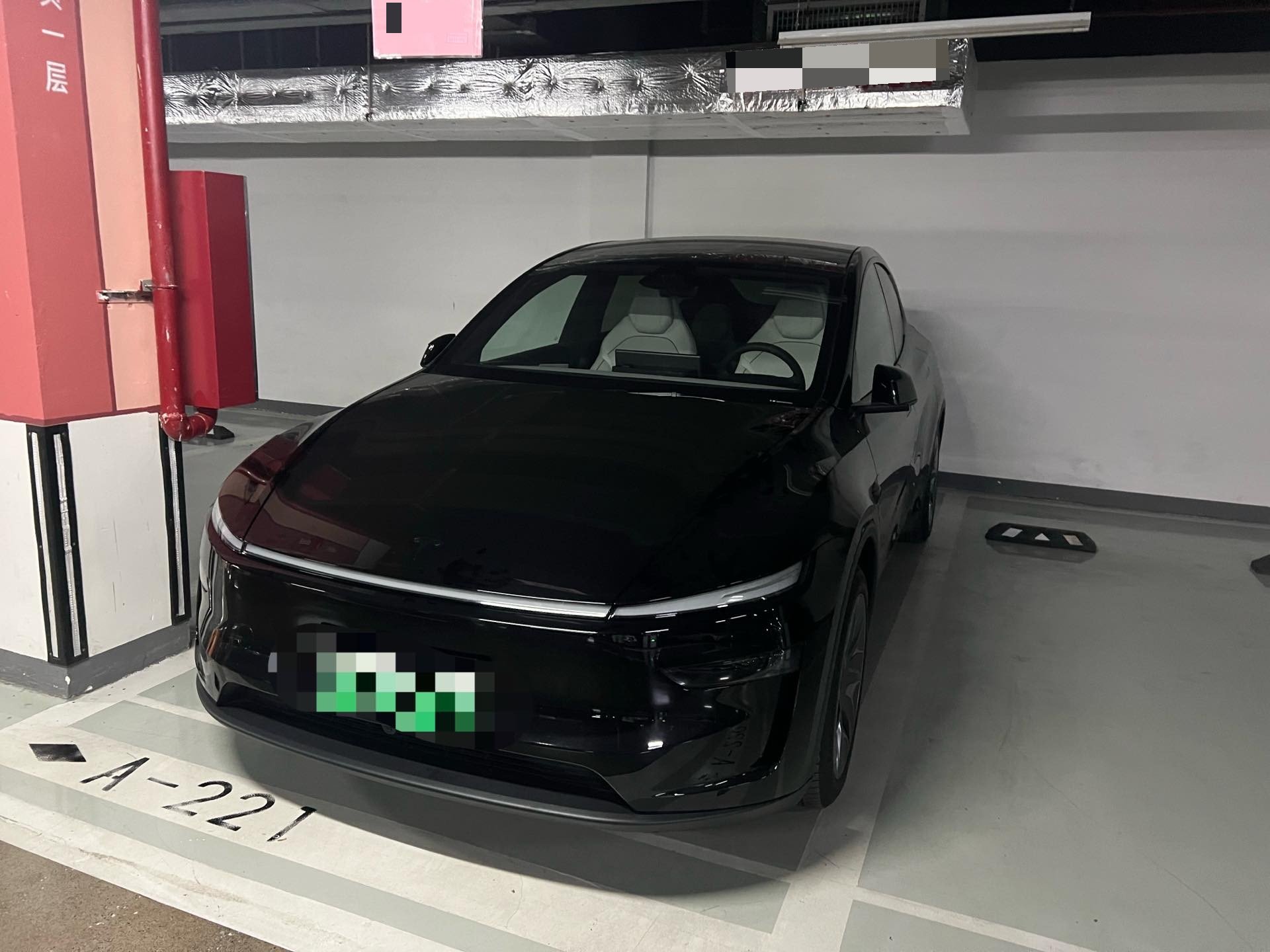Tesla Model Y L 2026 car image 