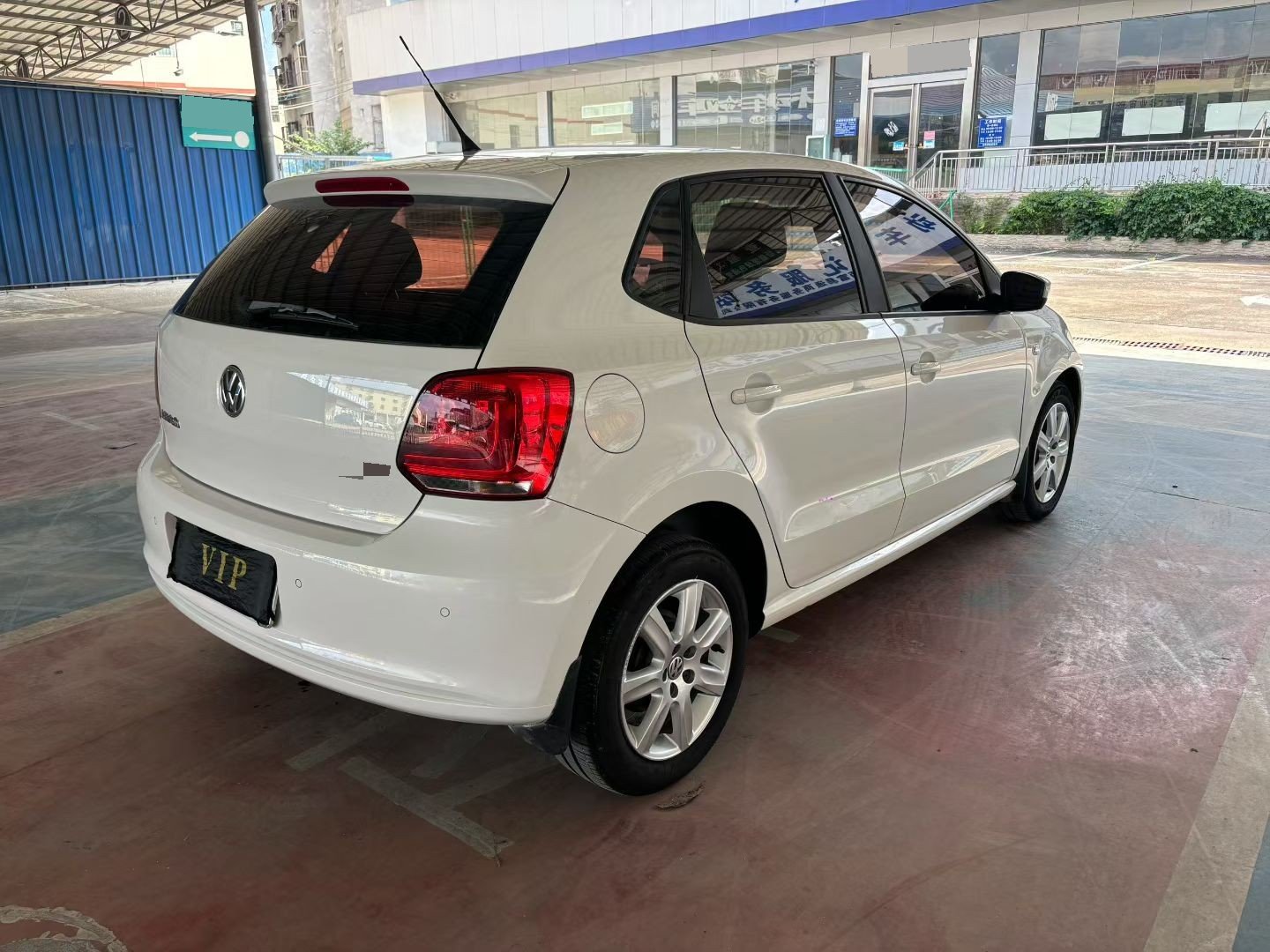 Volkswagen Polo 2014 car image #8