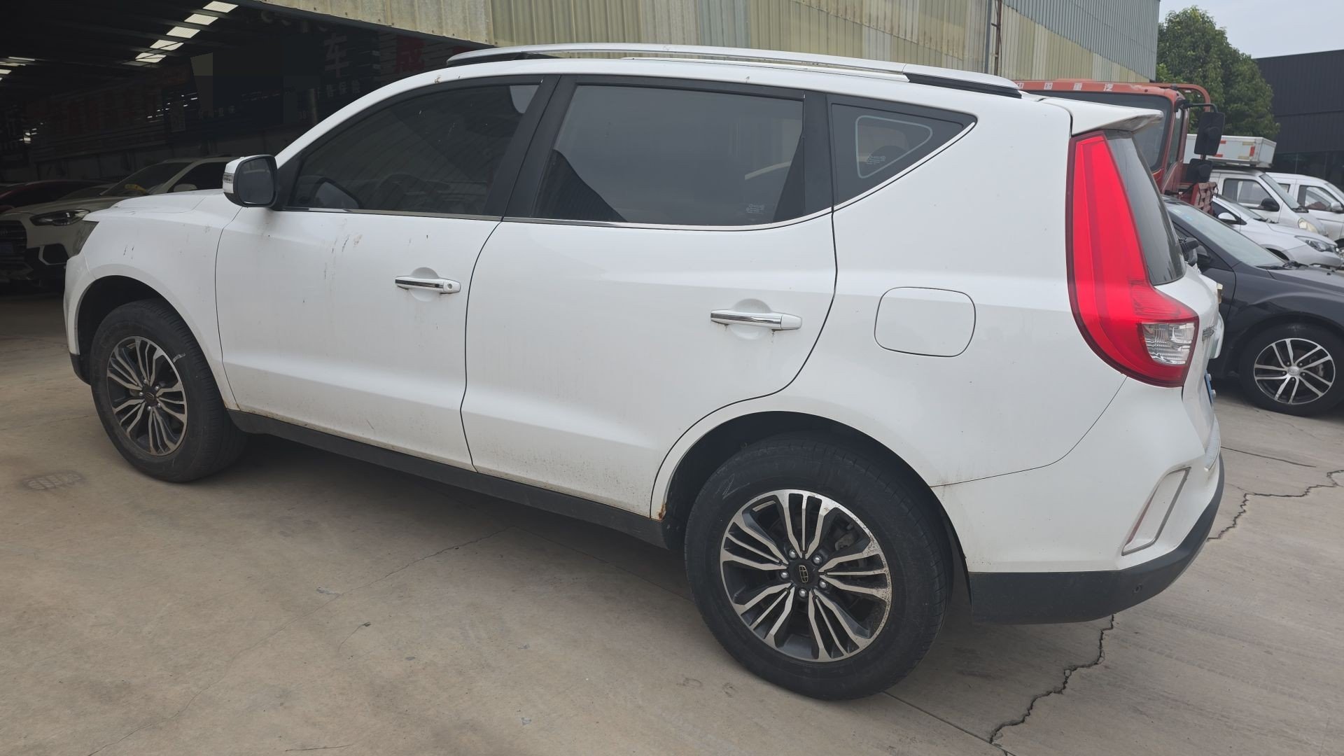 GEELY Vision X6 2018 #3 GEELY Vision X6 2018 car image #3