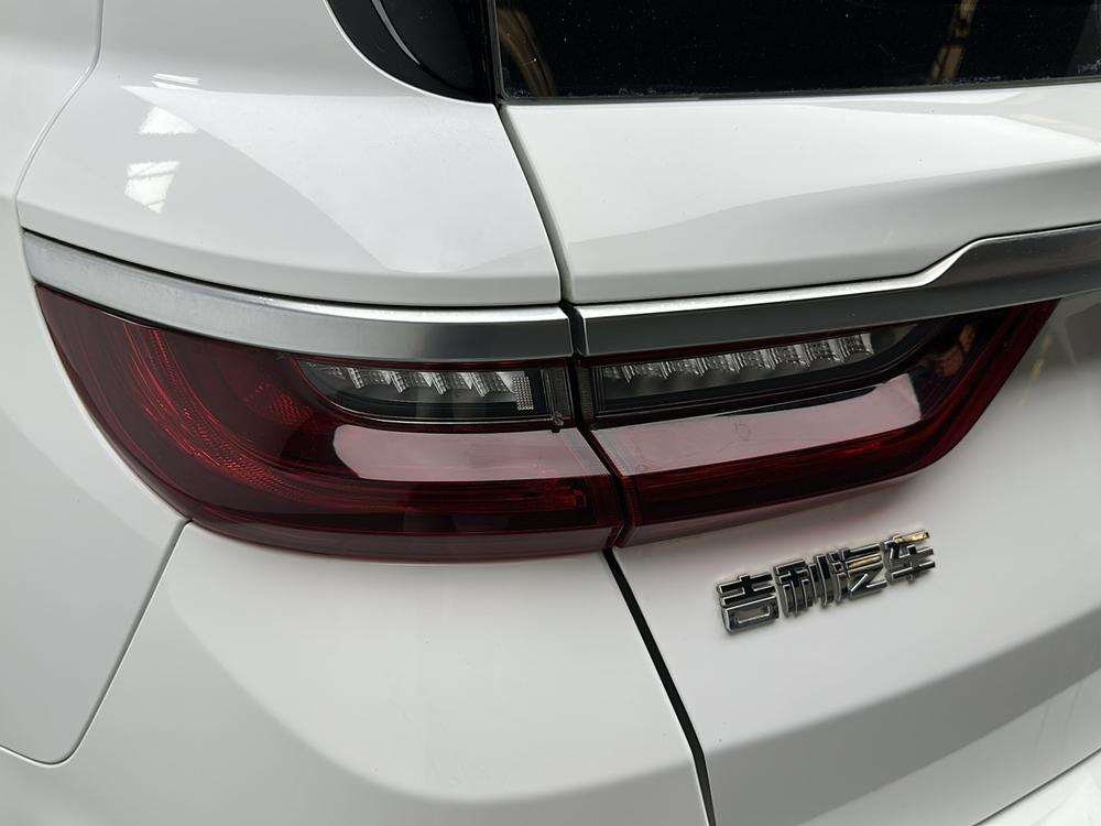GEELY Vision X6 2020 car image #13
