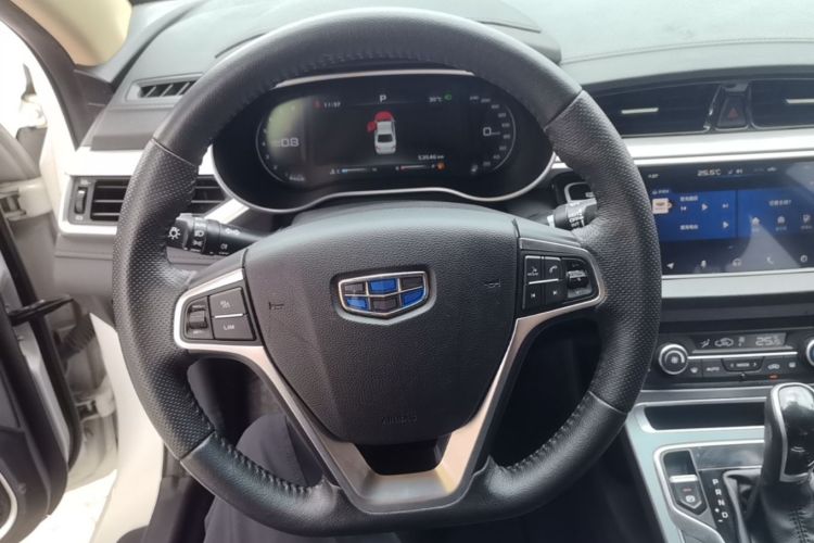 GEELY Emgrand 2019 #11 GEELY Emgrand 2019 car image #11