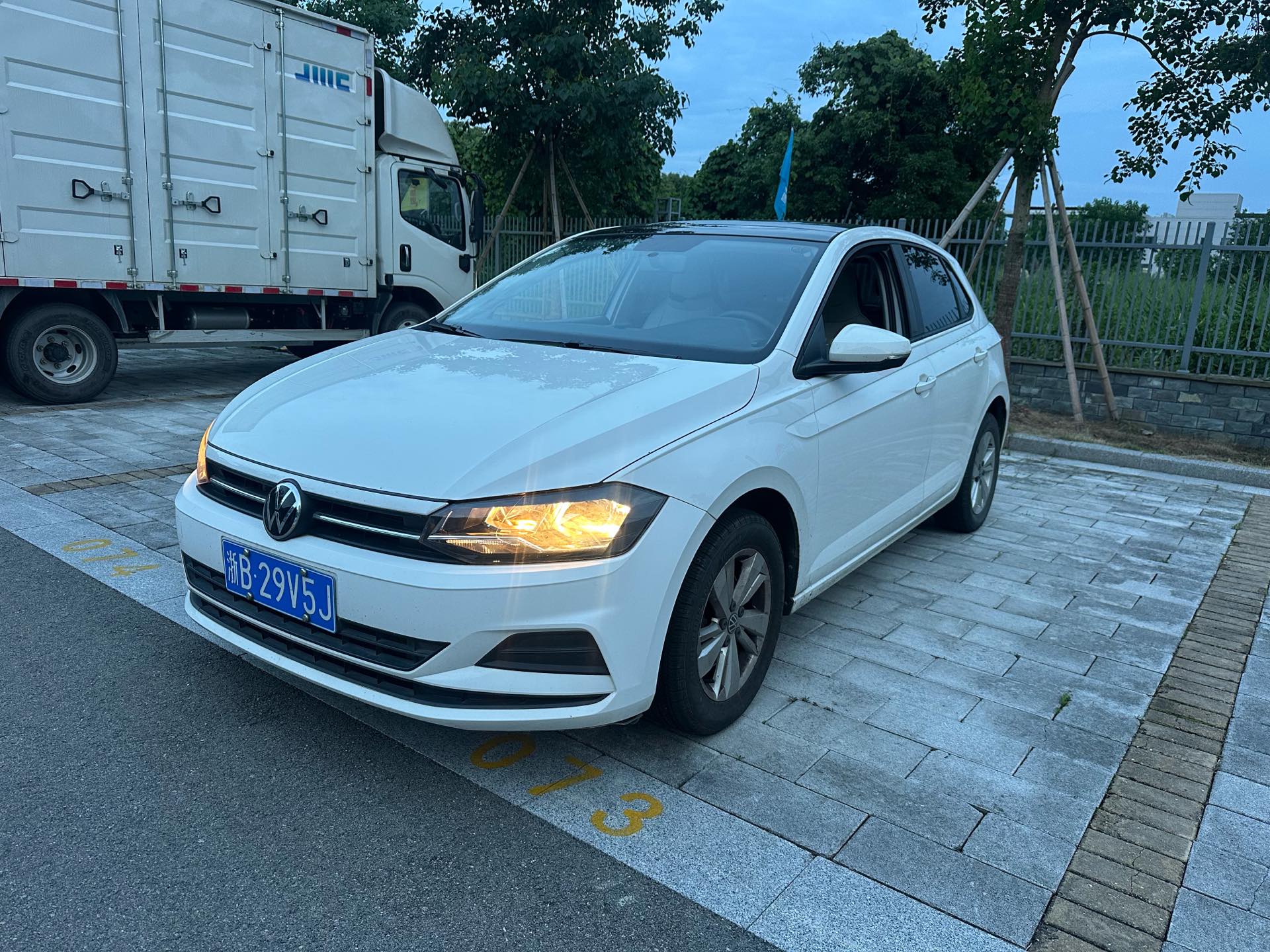 Volkswagen Polo 2021 Volkswagen Polo 2021 car image