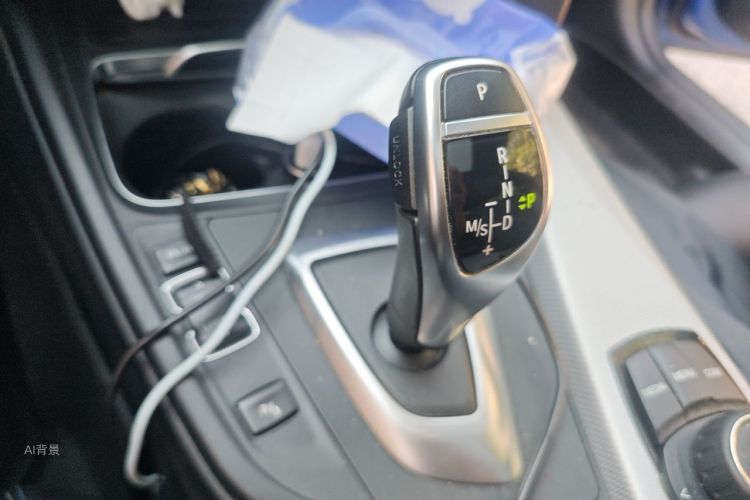 BMW 3 Series 2019 #16 BMW 3 Series 2019 car image #16