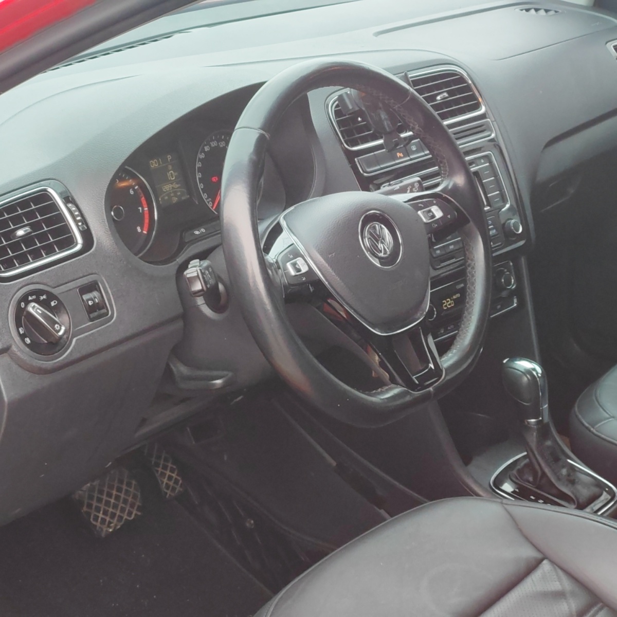 Volkswagen Polo 2017 car image #4