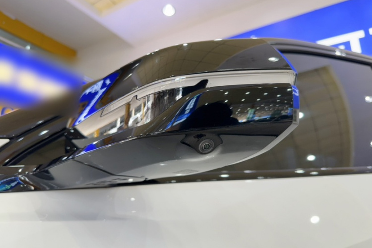 GEELY Boyue L 2025 изображение автомобиля #9