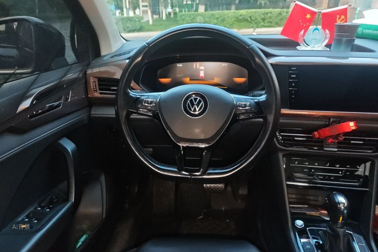 Volkswagen Tharu 2022 #12 Volkswagen Tharu 2022 car image #12