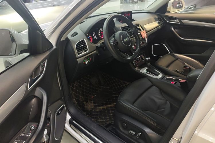 Audi Q3 2019 #16 Audi Q3 2019 car image #16