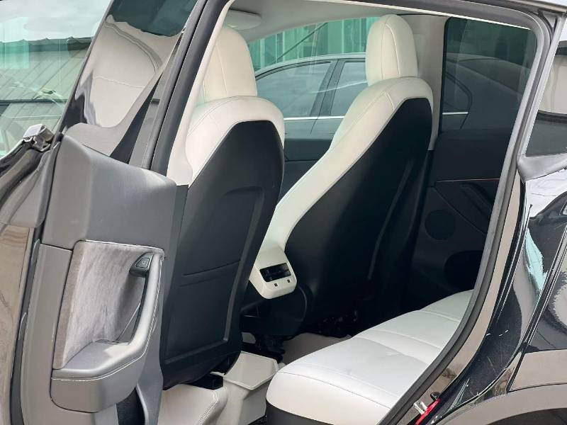 Tesla Model Y 2022 #8 Tesla Model Y 2022 car image #8