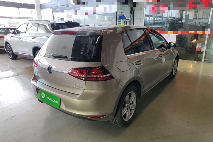 Volkswagen Golf 2017 car image #7