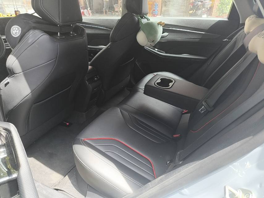 GEELY Binray 2025 car image #4
