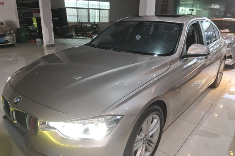 BMW 3 Series 2017 car image #2
