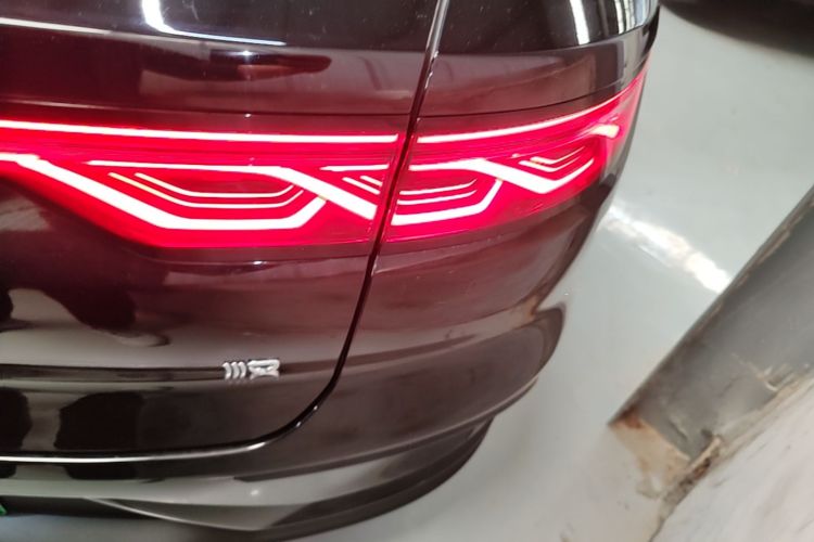 BYD Han 2025 car image #8