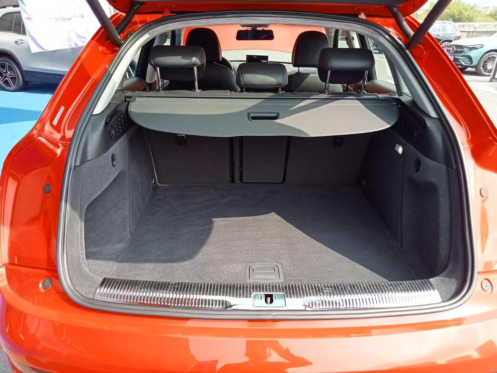 Audi Q3 2016 car image #14