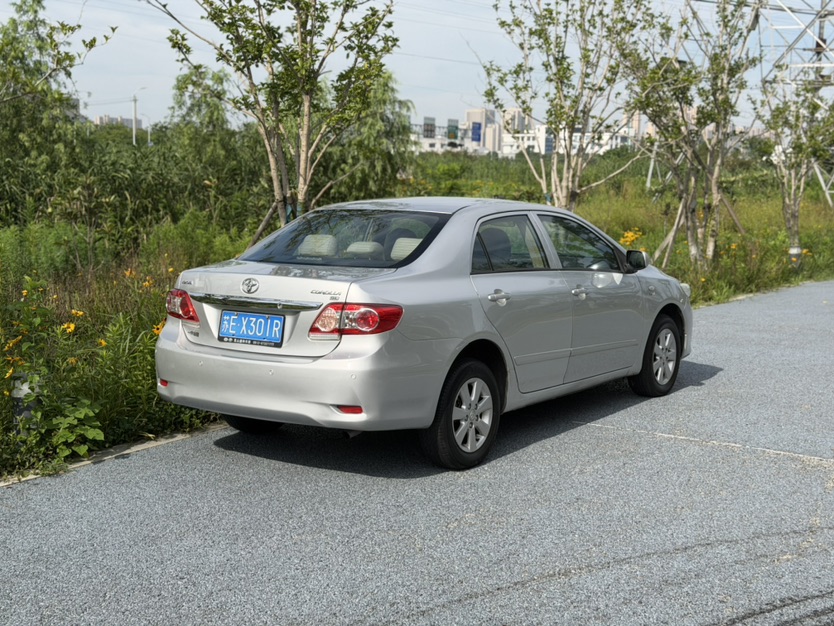 Toyota Corolla 2011 #4 Toyota Corolla 2011 car image #4