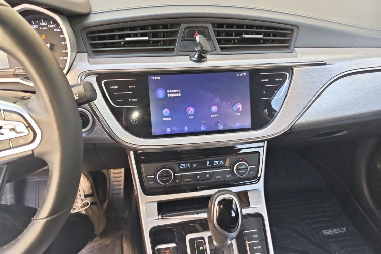 GEELY Emgrand GS 2019 car image #17