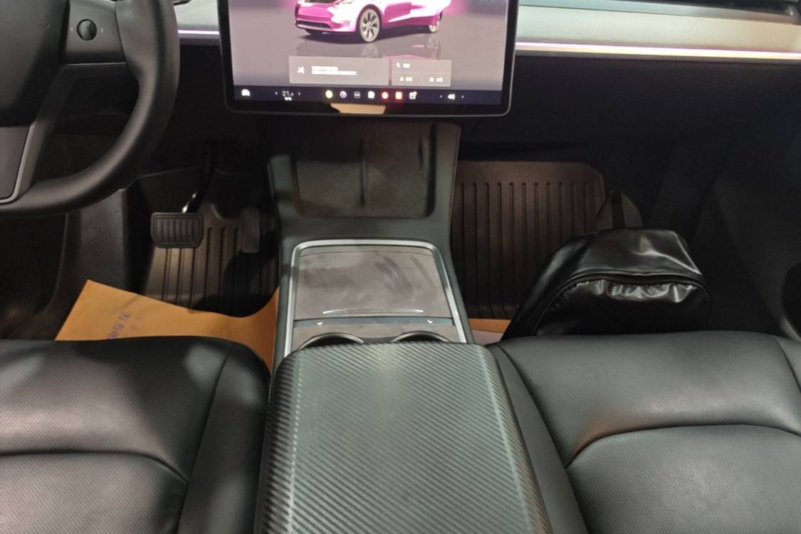 Tesla Model Y 2024 #20 Tesla Model Y 2024 car image #20