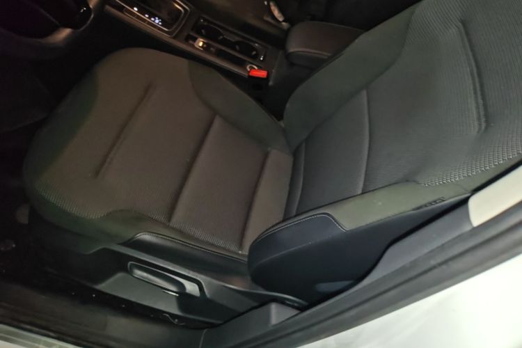 Volkswagen Golf 2019 #15 Volkswagen Golf 2019 car image #15