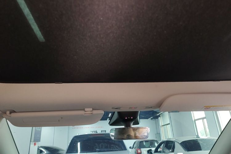 Tesla Model Y 2022 #18 Tesla Model Y 2022 car image #18