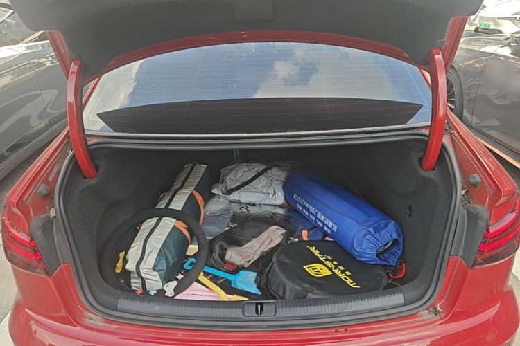 Audi A3 2019 car image #19