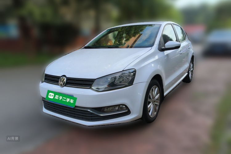 Volkswagen Polo 2015 car image #2