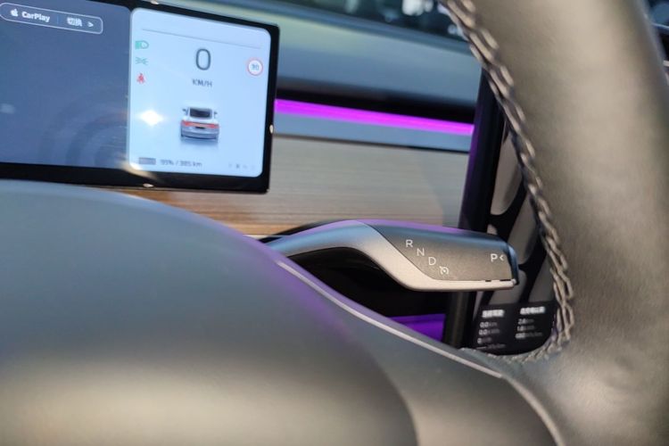 Tesla Model 3 2023 car image #14