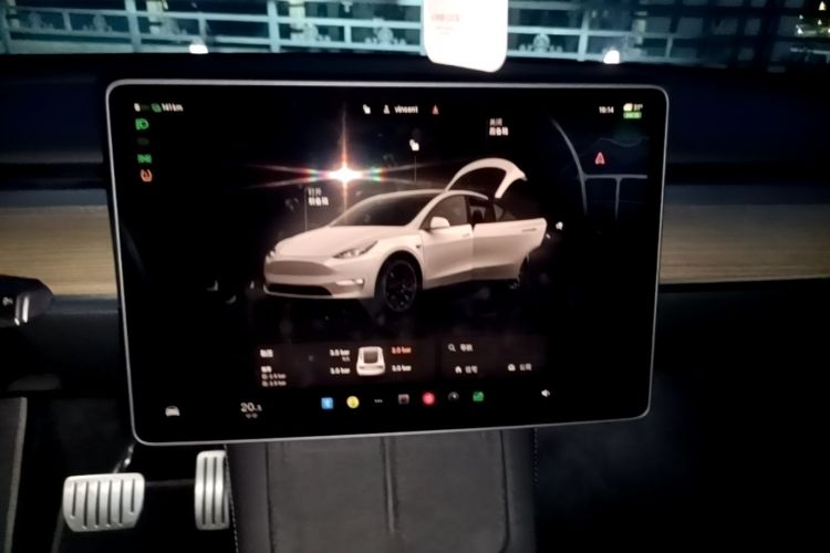 Tesla Model Y 2023 #13 Tesla Model Y 2023 immagine di auto #13