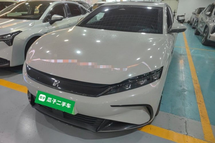 BYD Han 2023 car image #2