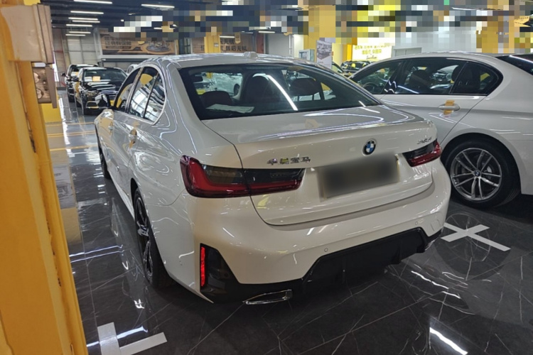BMW 3 Series 2024 #5 BMW 3 Series 2024 car image #5