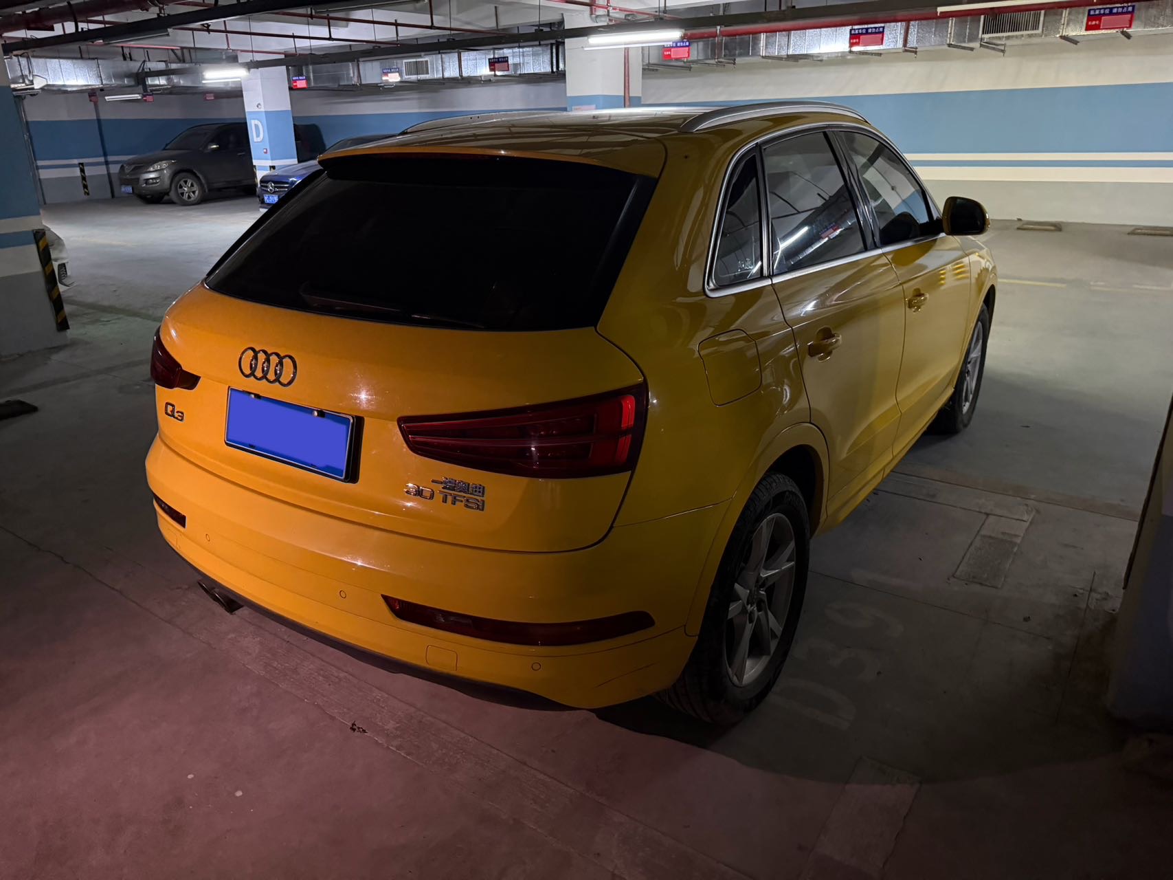 Audi Q3 2016 car image #6