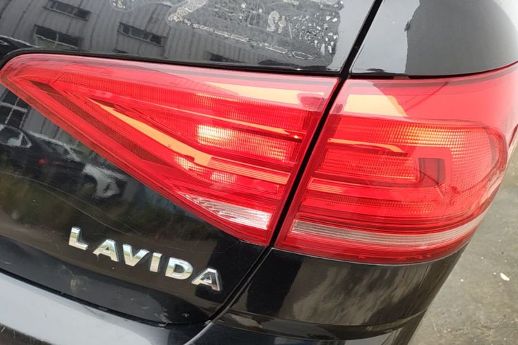 Volkswagen Lavida 2017 car image #8