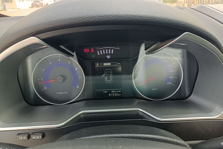 GEELY Emgrand 2016 car image #13